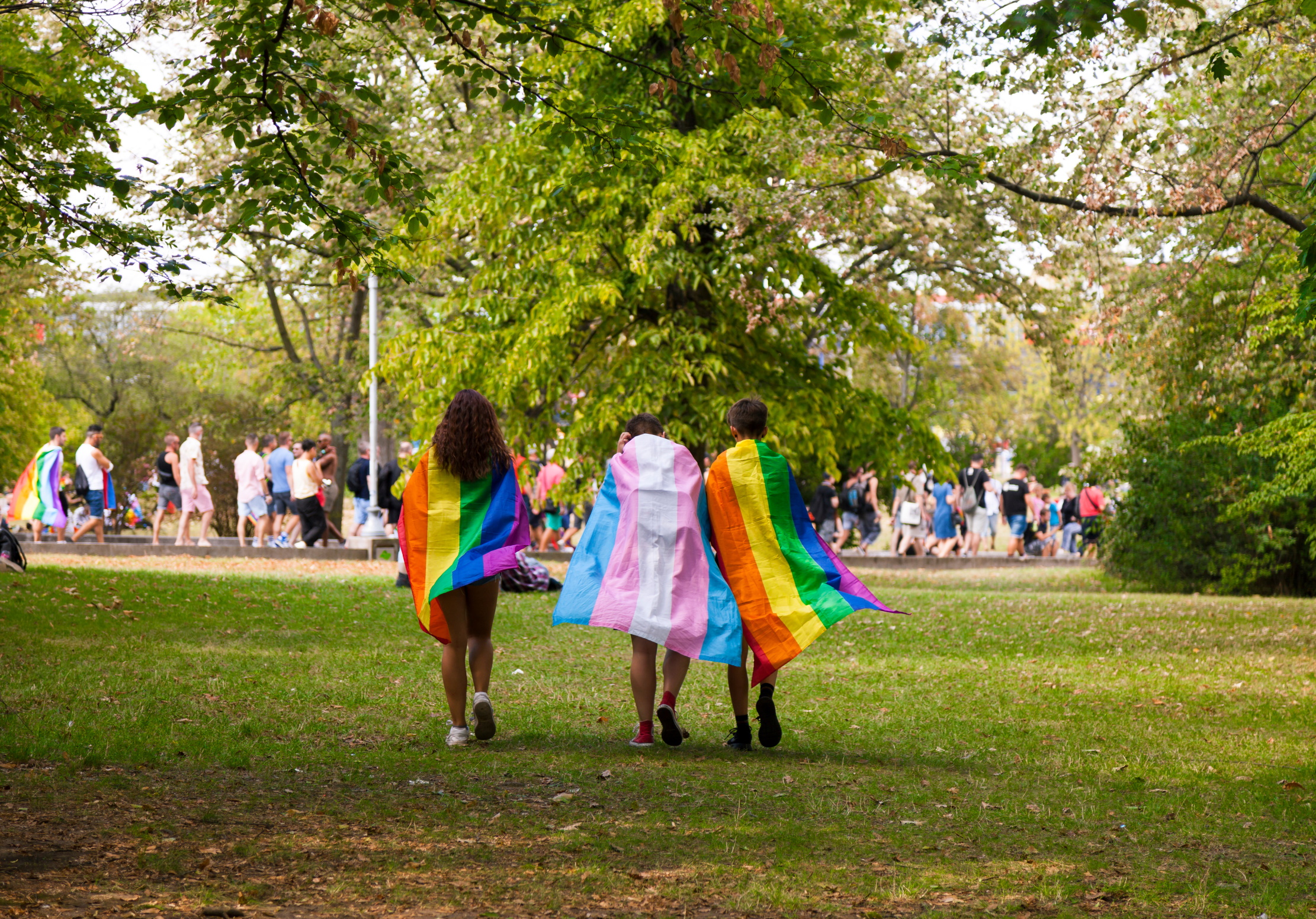 Dr. Genny Beemyn – Dr. Abbie Goldberg | Beyond the Binary: A New Generation’s Approach to Gender